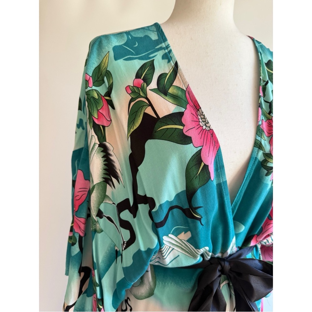 Kimono Robe Asian Print Satin Tie Small Full Length Flowy Festival - Picture 2 of 14